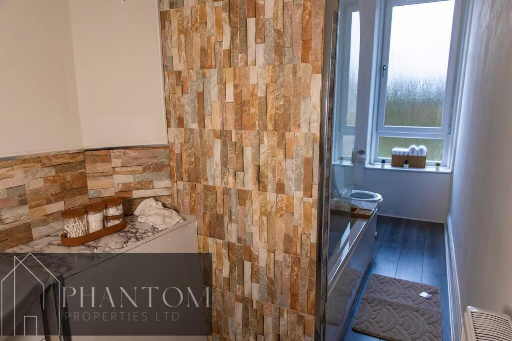 Complex Suite Глазгоу Екстериор снимка